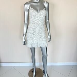 NWT!!! For love and lemons dress size M Retail 225$